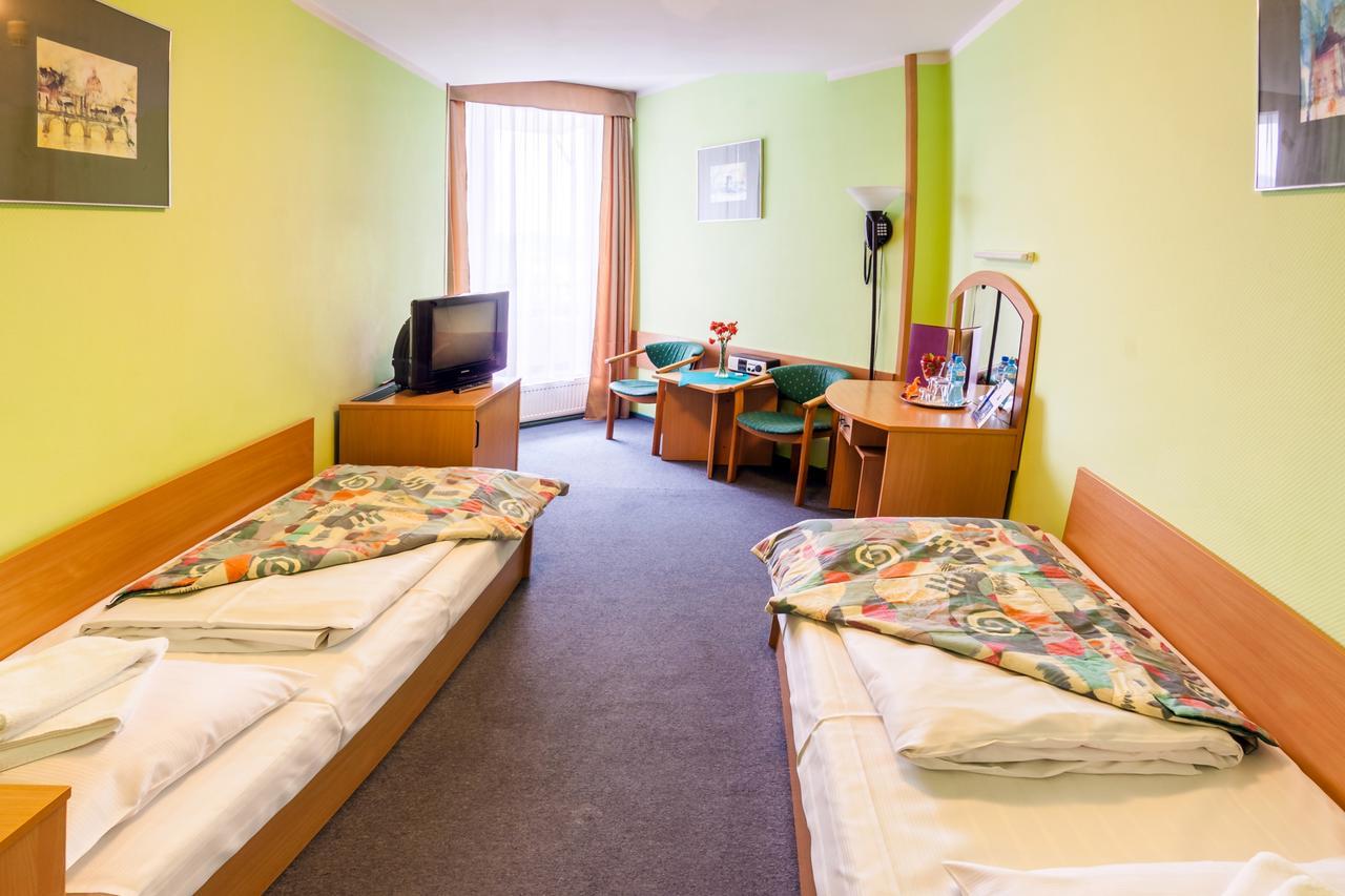 Hotel Jaskolka Ustron Exterior photo